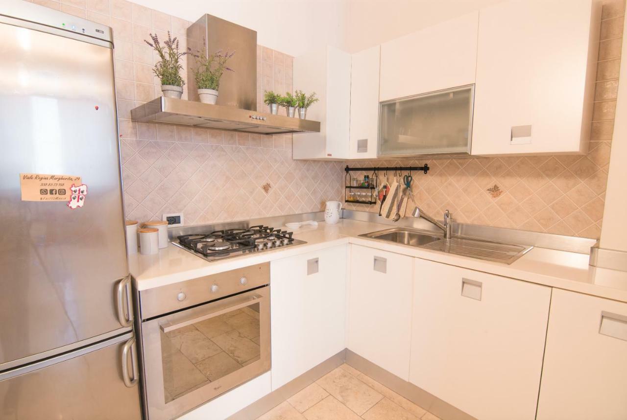 Appartement Modern In Historic Building