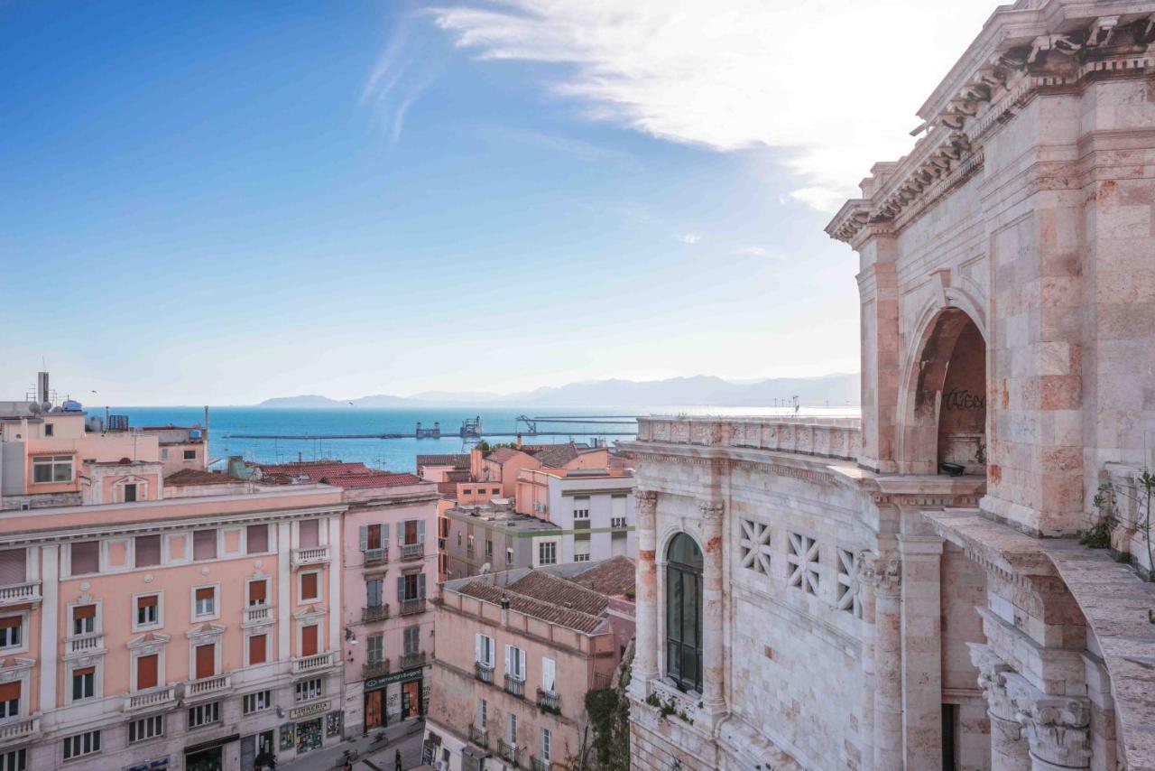 Appartement Modern In Historic Building Cagliari
